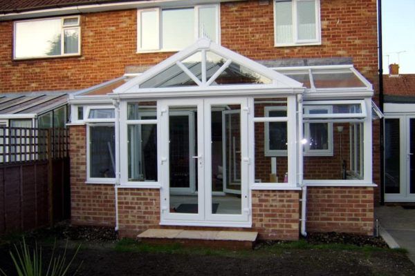 Gable Fronted T Shape, White, Dwarf Wall